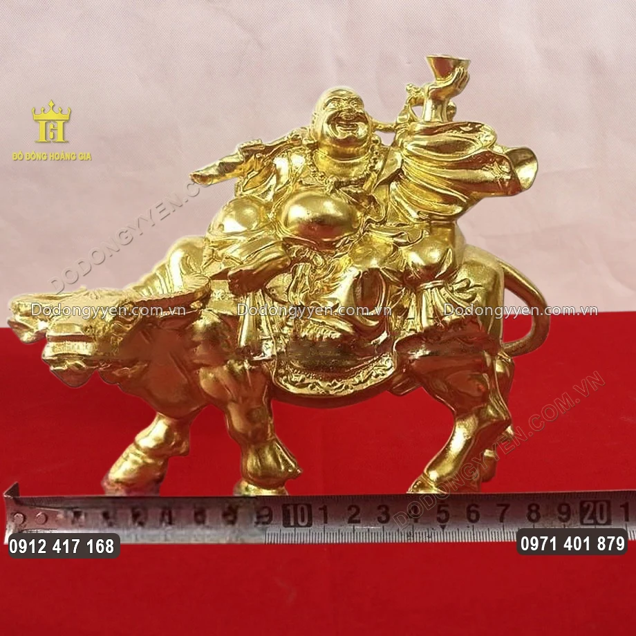 K&iacute;ch thước chiều d&agrave;i của bức tượng